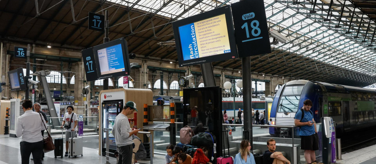 Viajeros atrapados en la Gare du Nord