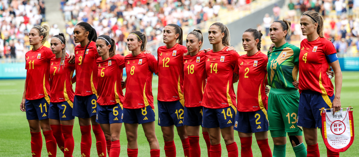 El 11 inicial de la selección femenina de fútbol en su debut en los Juegos