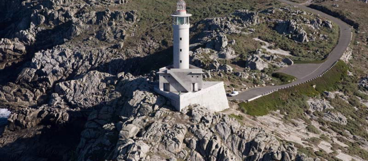1. Faro Punta Nariga