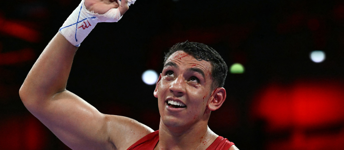 Ayoub Ghadfa Drissi El Aissaoui celebra la medalla para España