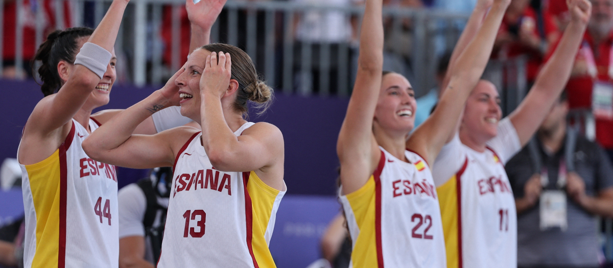 España gana en el 3x3 y peleará por el oro