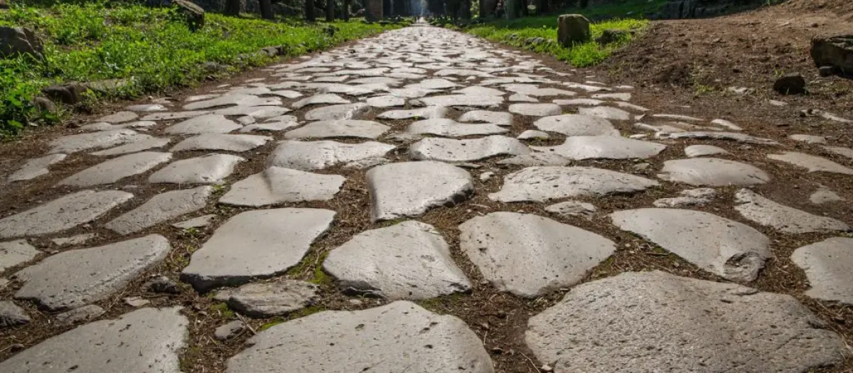 La Vía Apia en Roma, Italia