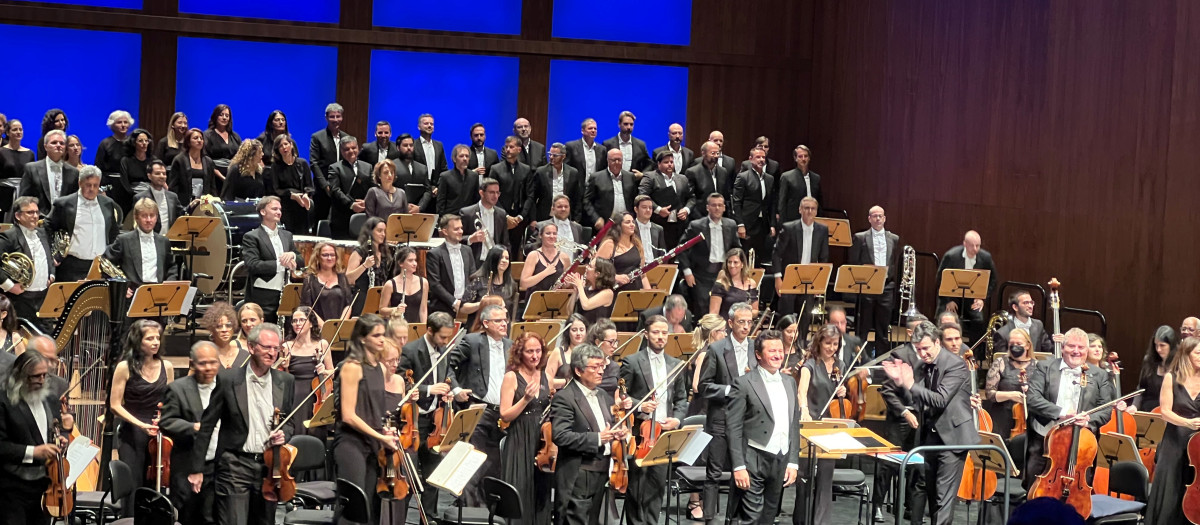 El tenor Piotr Beczala, al final de su concierto