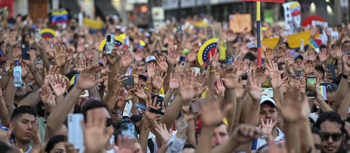 La manifestación "en favor de la libertad de Venezuela" en la Puerta del Sol