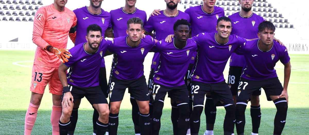 El último once de la pretemporada posa antes de enfrentarse al Málaga