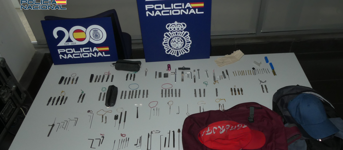 Material intervenido durante la operación policial