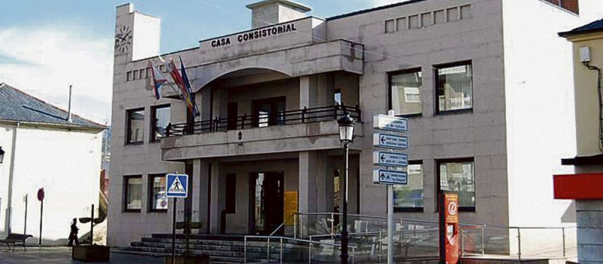 Fachada del Ayuntamiento de Fabero, en la provincia de León