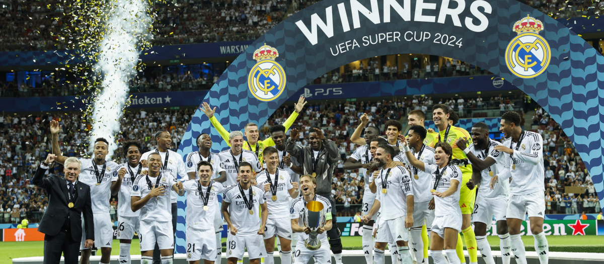 Los futbolistas del Real Madrid levantan la sexta Supercopa de Europa