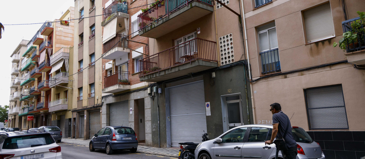 Aspecto de la calle Frank Marshall del barrio de Rocafonda de Mataró