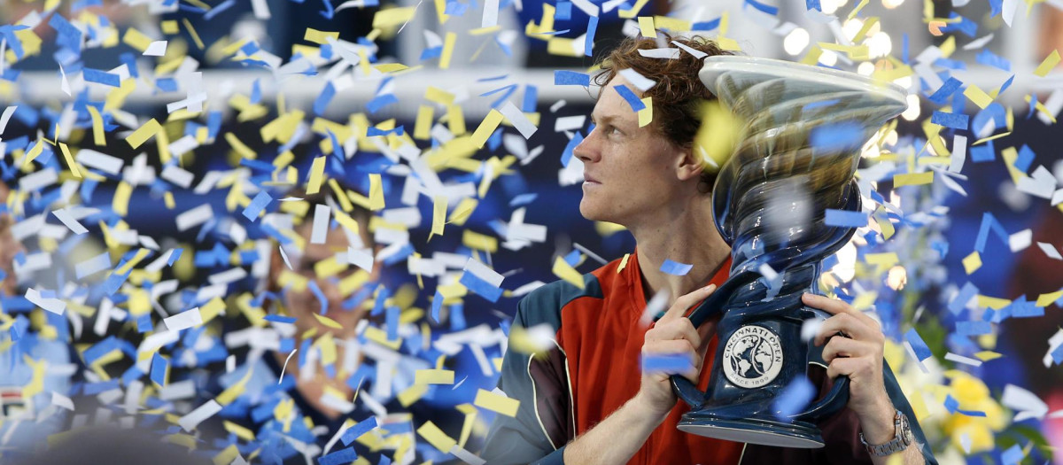 Sinner con el trofeo de Cincinnati