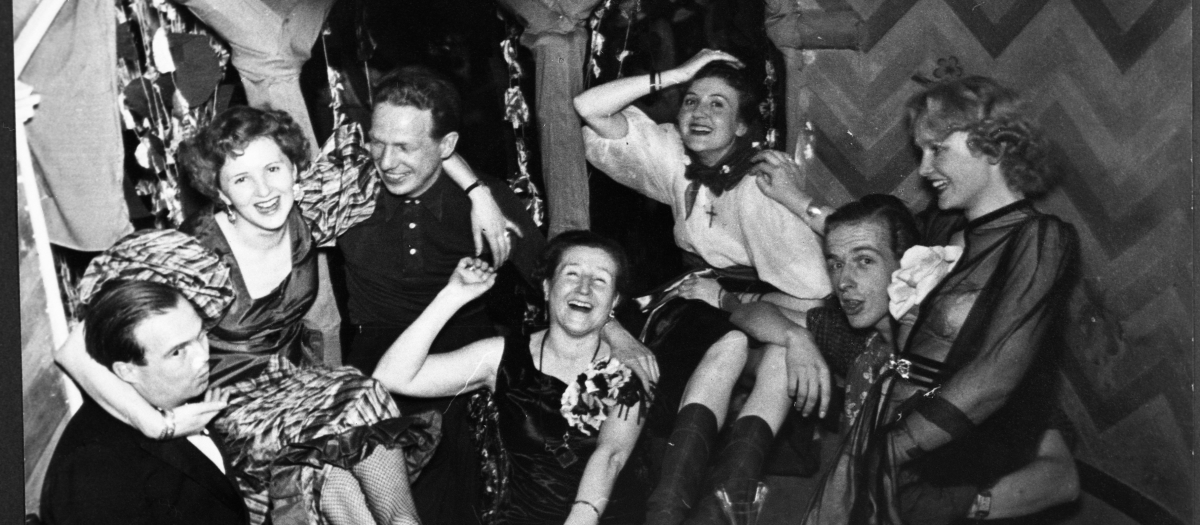 Eva Braun y su familia en una fiesta de carnaval en 1938