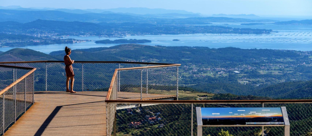 Este es uno de los miradores que ofrecen una de las mejores panorámicas de Galicia