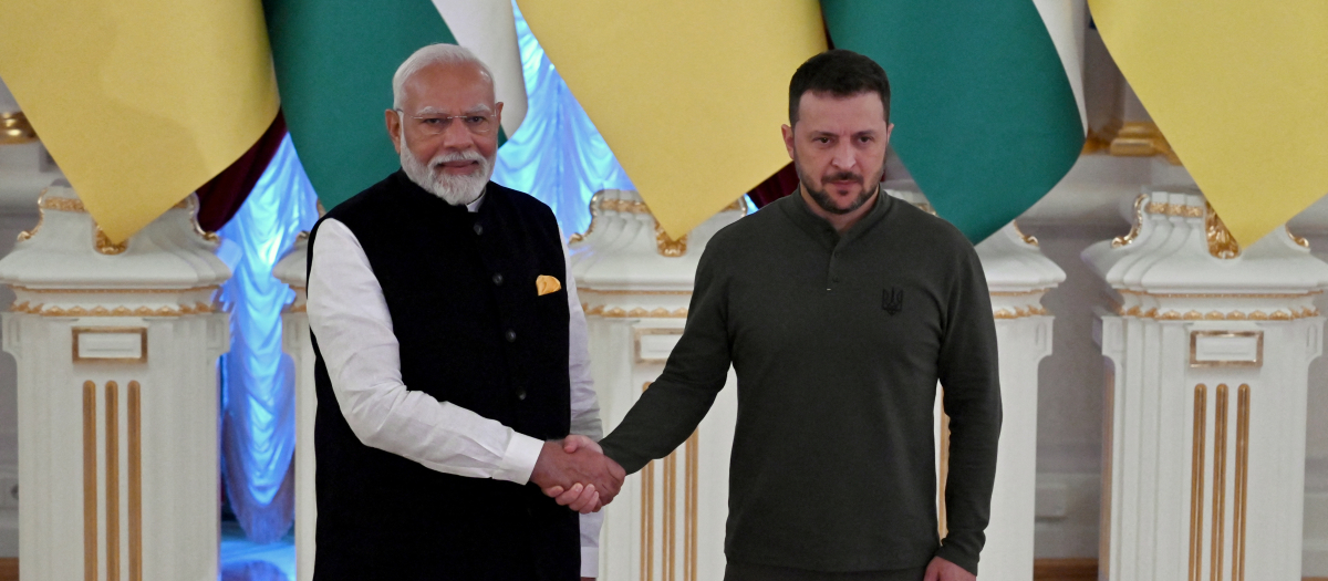 El presidente de Ucrania, Volodimir Zelenski, y el primer ministro de la India, Narendra Modi, en Kiev