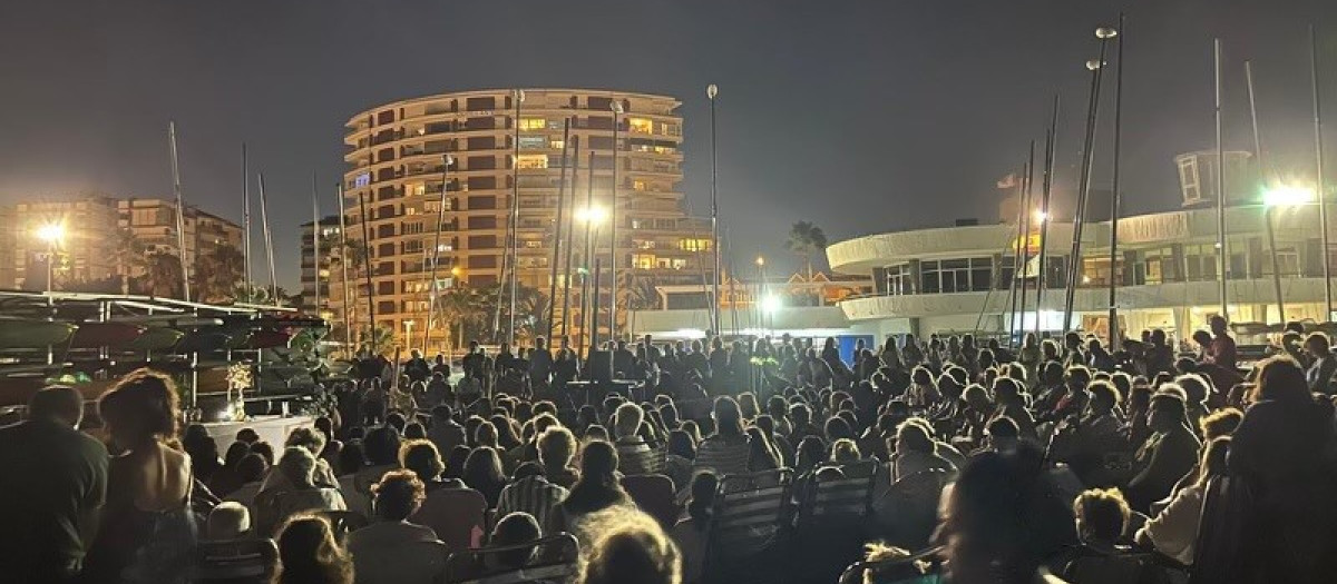 Hora Santa organizada en el Club Náutico de Torre del Mar (Málaga)