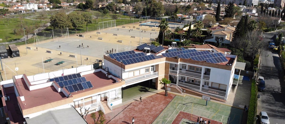 Colegio de Torreblanca donde se encuentran dos instalaciones de energía fotovoltaica del proyecto de comunidad energética