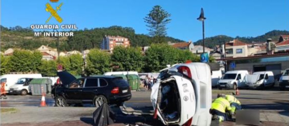 Colisión frontal del 26 de julio de 2024 frente la Plaza de Abastos de Cangas