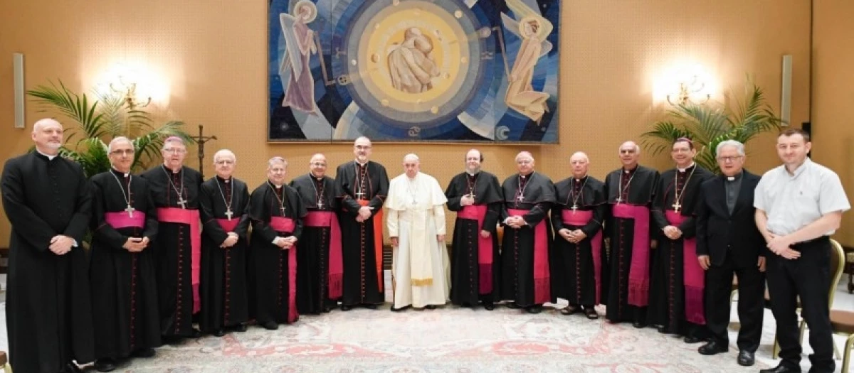 El Papa Francisco con los miembros del