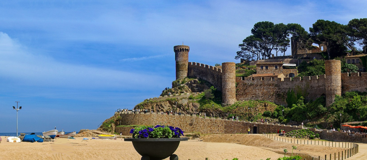 Vista de la zona del castillo de Tossa de Mar, en Gerona