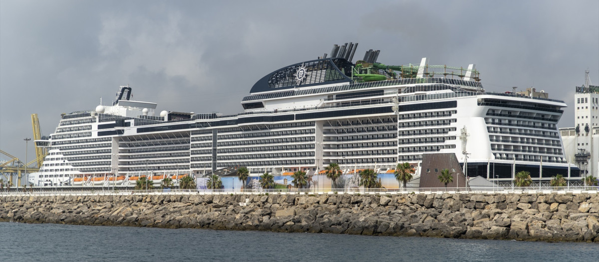 Vista del MSC Cruceros en el puerto de Barcelona, a 4 de julio de 2023, en Barcelona, Catalunya (España). El puerto de Barcelona es un puerto marítimo español, situado en el noreste de la península ibérica junto al mar Mediterráneo, encajado entre la desembocadura del río Llobregat y el barrio de La Barceloneta en la ciudad de Barcelona.
04 JULIO 2023;BARCELONA;CATALUNYA;PUERTO DE BARCELONA
Lorena Sopêna / Europa Press
(Foto de ARCHIVO)
04/7/2023