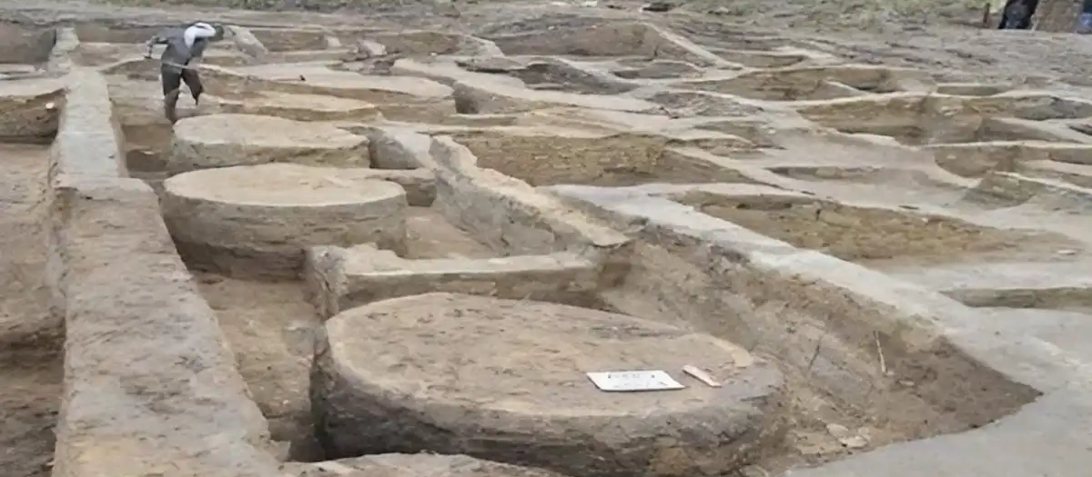 Vista de las excavaciones en el cuartel de Behera