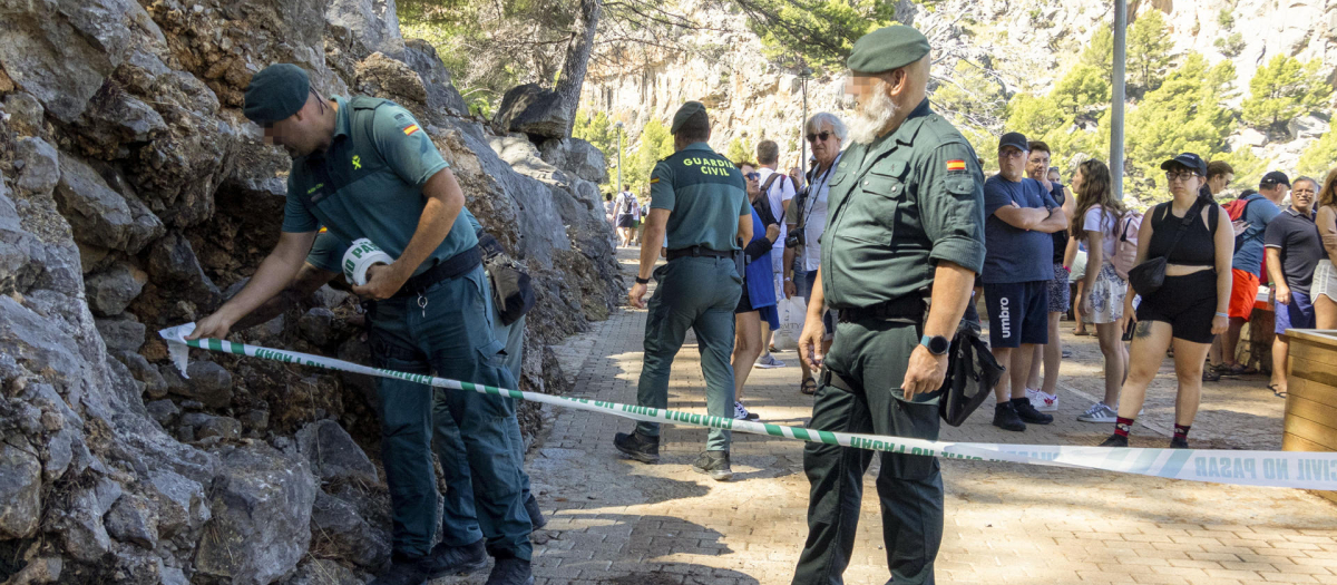 Los servicios de emergencias en los trabajos de búsqueda del británico desaparecido en el Torrent de Pareis