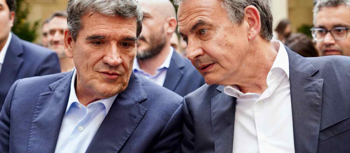 José Luis Escrivá junto al expresidente José Luis Rodríguez Zapatero