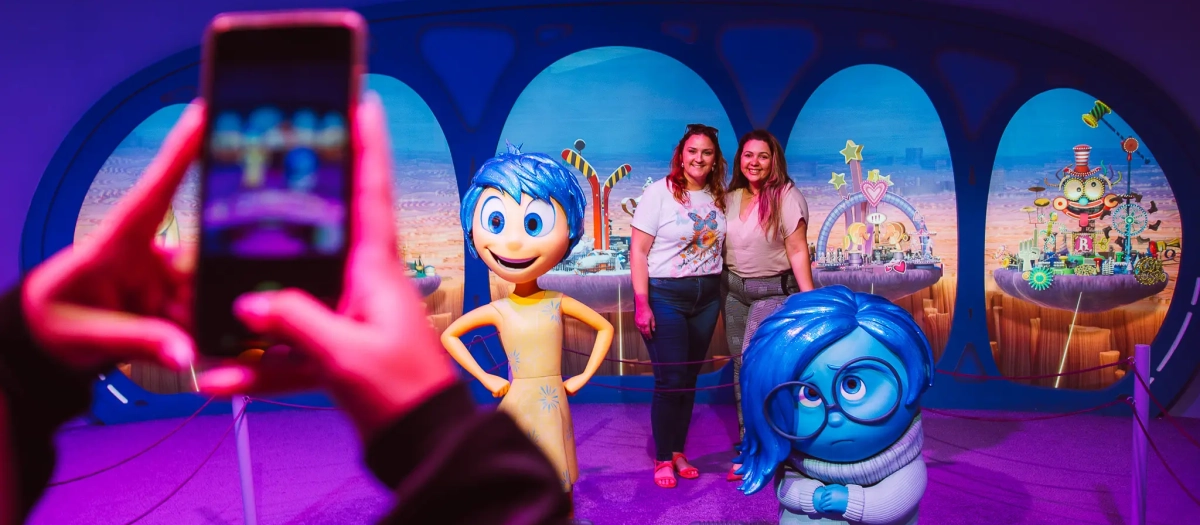 Visitantes en la exposición 'Mundo Pixar'