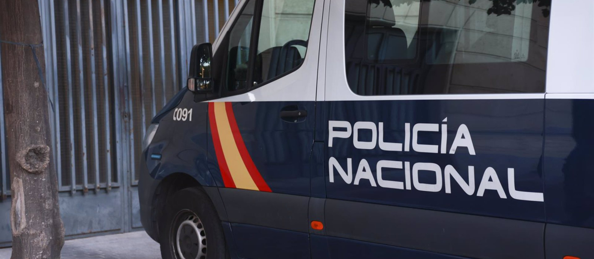 Furgón de la Policía Nacional en los juzgados del Prado de San Sebastián