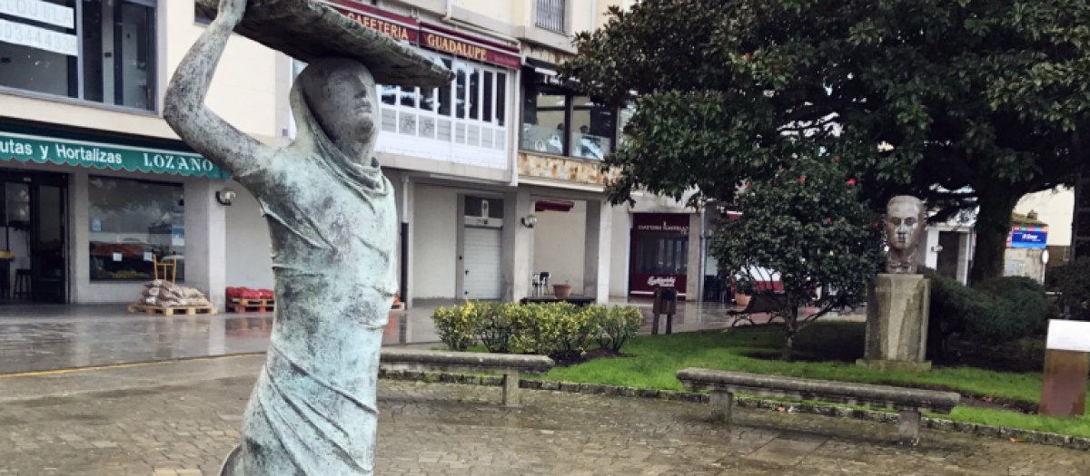 Esta escultura representa el himno oficioso de Galicia