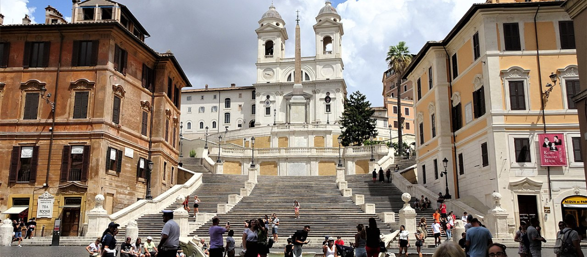 Escalinata de Plaza de España, en Roma