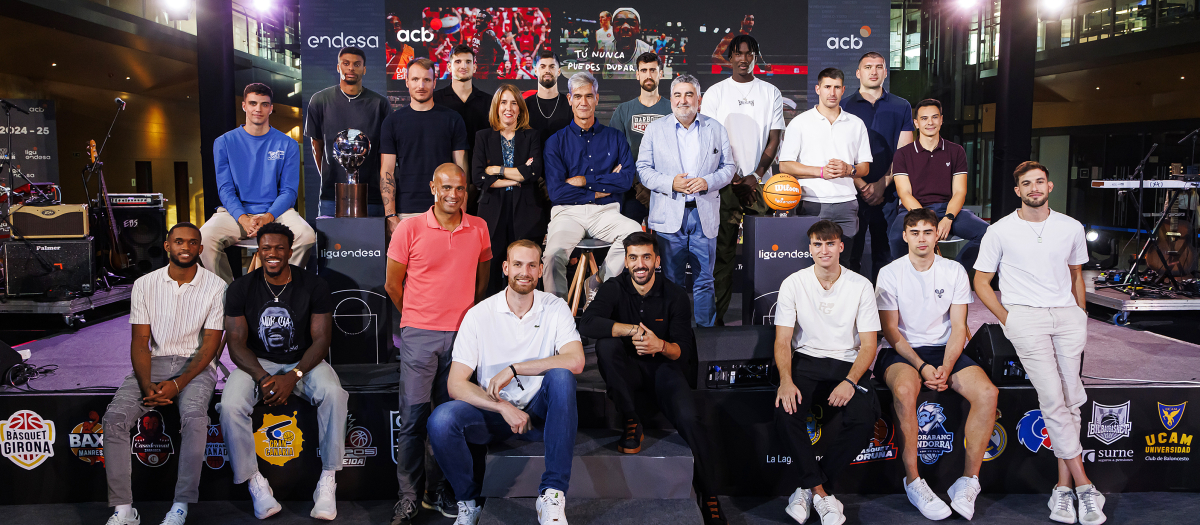 Foto de familia de la presentación de la Liga Endesa