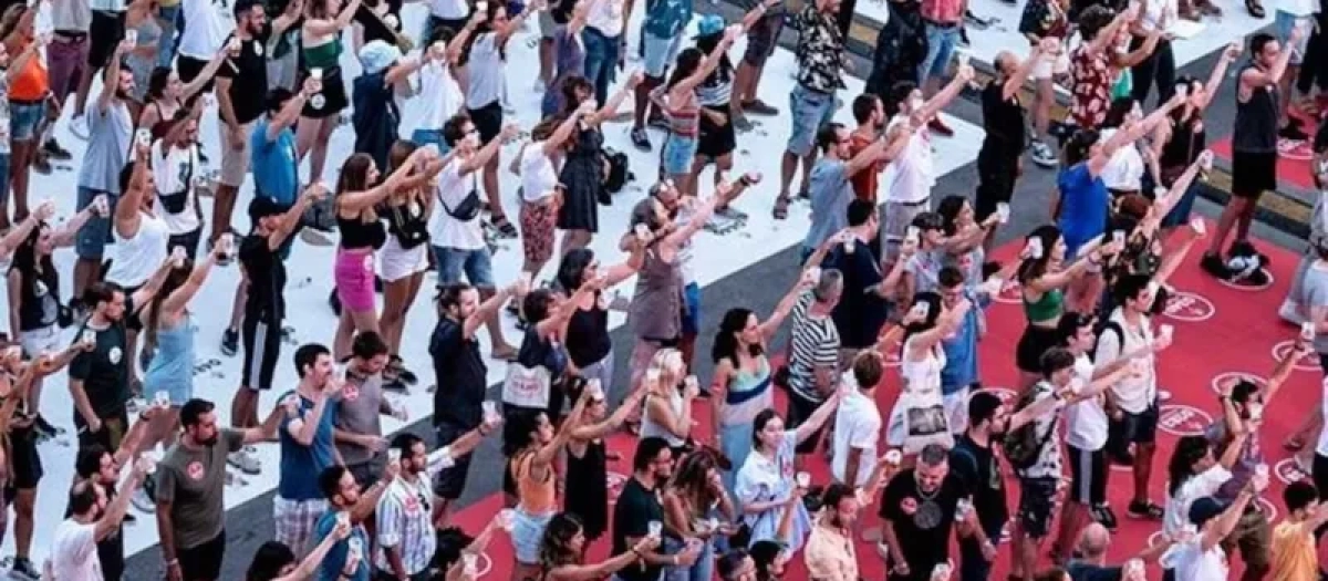 Participantes en el récord Guinness de cata de cerveza, organizado por Moritz, el 14 de julio de 2022