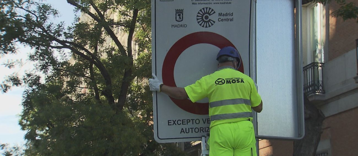 El Ayuntamiento de Madrid se vio obligado a cambiar hasta las señales