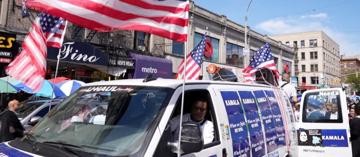 Imagen de la marcha latine en favor de Kamala Harris