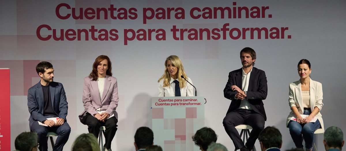 La vicepresidenta del Gobierno y ministra de Trabajo, Yolanda Díaz, presenta las propuestas de Sumar para los Presupuestos Generales del Estado junto al ministro de Derechos Sociales, Consumo y Agenda 2030, Pablo Bustinduy, la ministra de Sanidad, Mónica García, el ministro de Cultura, Ernest Urtasun y la ministra de Juventud e Infancia, Sira Rego