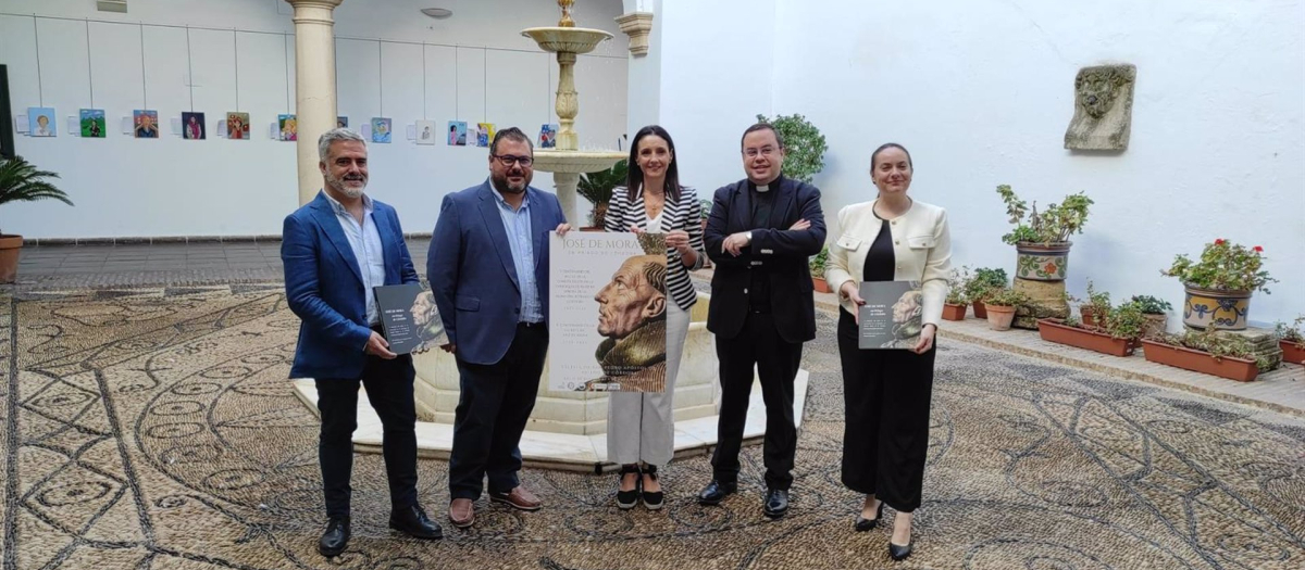 Marta Siles (centro) en la presentación de la exposición 'José de Mora en Priego de Córdoba'.
POLITICA ANDALUCÍA ESPAÑA EUROPA CÓRDOBA SOCIEDAD