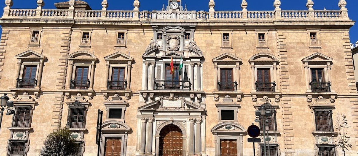 Fachada del Tribunal Superior de Justicia de Andalucía