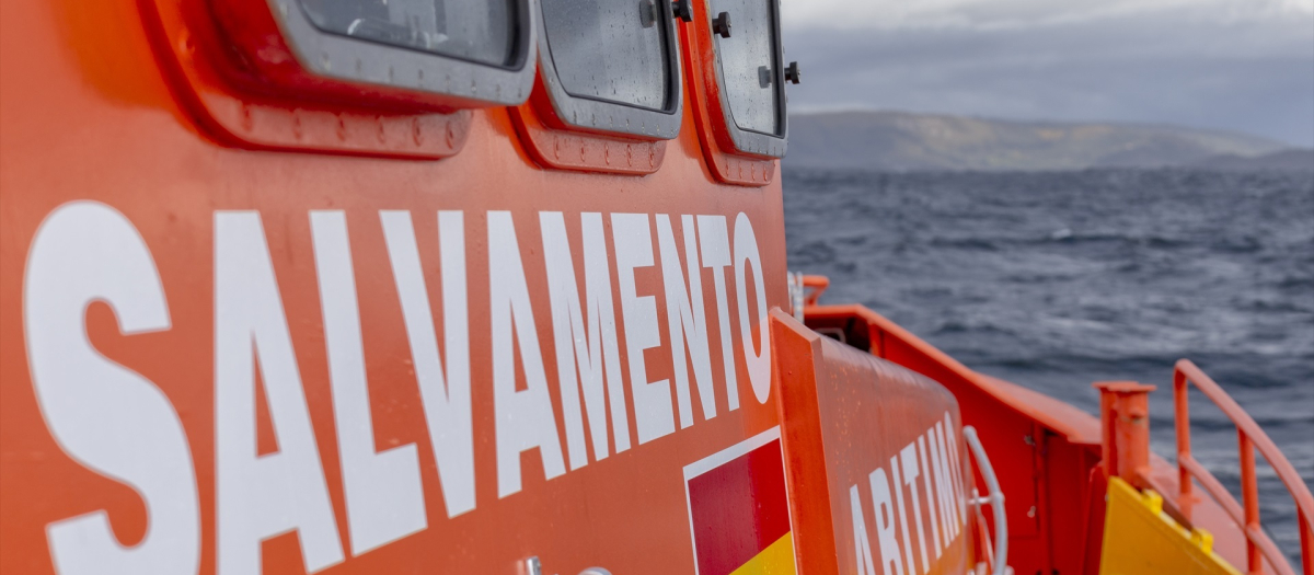 Este domingo se ha reanudado la búsqueda

REMITIDA / HANDOUT por EDUARDO J. QUINTELA REY/SALVAMENTO MARÍTIMO
Fotografía remitida a medios de comunicación exclusivamente para ilustrar la noticia a la que hace referencia la imagen, y citando la procedencia de la imagen en la firma
06/4/2019