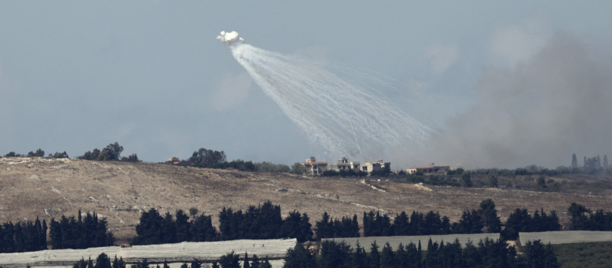 Una imagen tomada desde el norte de Israel a lo largo de la frontera con el sur del Líbano