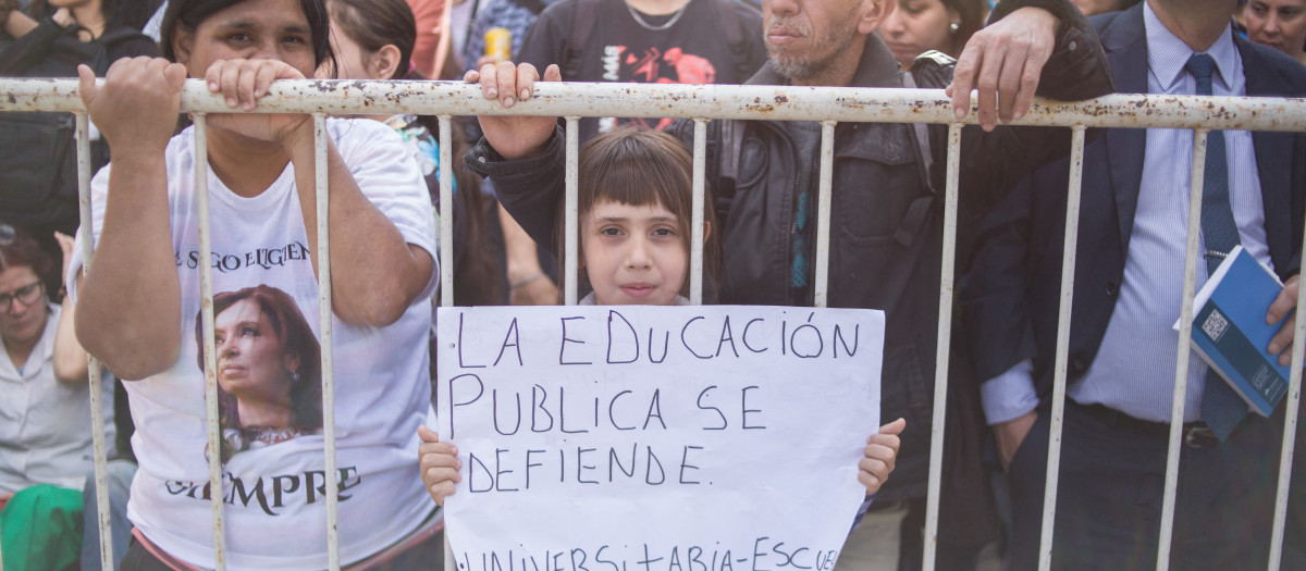 Manifestación en Argentina a favor de la universidad pública