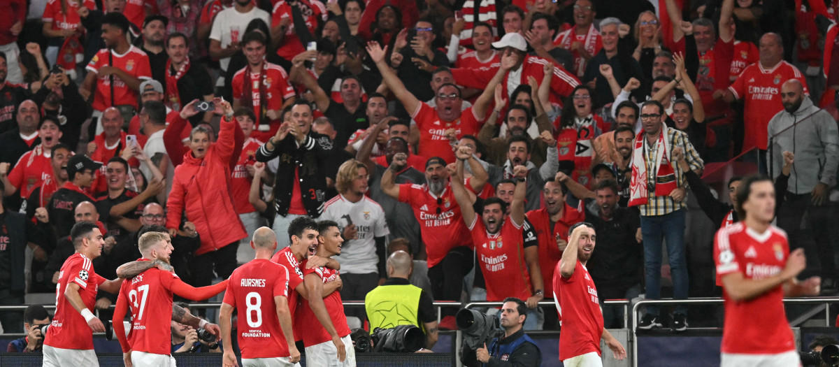 Imagen del Estadio Da Luz celebrando un gol del Benfica