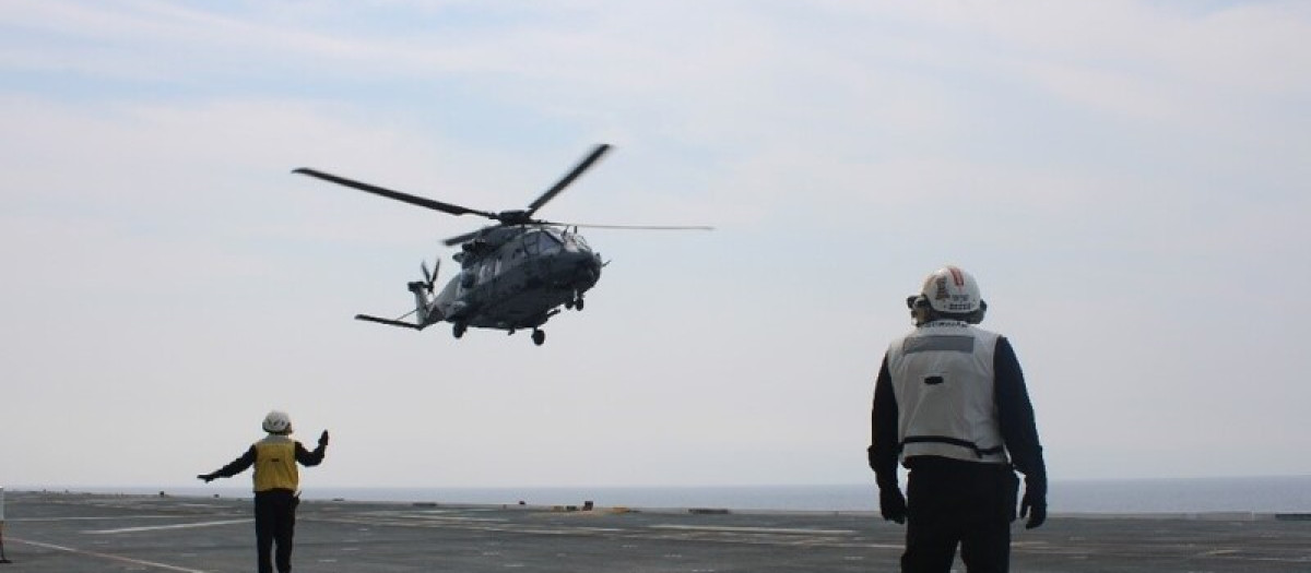 Pruebas del helicóptero NH-90 en el LHD Juan Carlos I