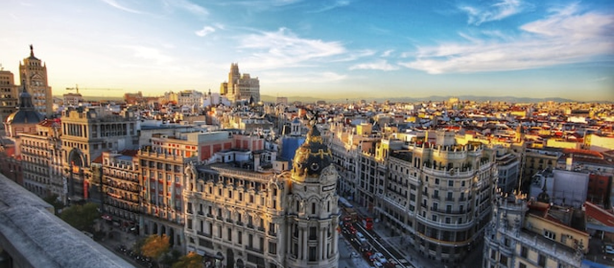 La Gran Vía de Madrid vista desde el Círculo de Bellas Artes