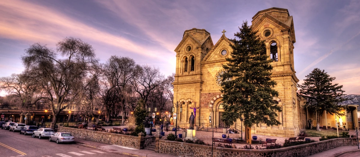 La catedral de San Francisco de Asís (Santa Fe, Nuevo México)