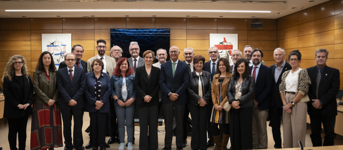 Mónica García tras la reunión