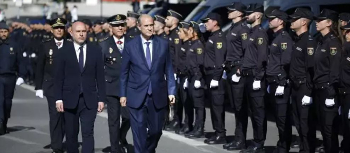 El director general de la Policía, Francisco Pardo, junto al delegado del Gobierno en Cataluña, Carlos Prieto