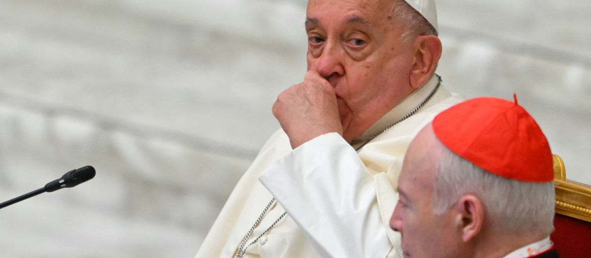 Pope Francis attends the Second Session of the 16th Ordinary General Assembly of the Synod of Bishops at the Paul VI audience hall on October 2, 2024 in The Vatican. (Photo by Andreas SOLARO / AFP)