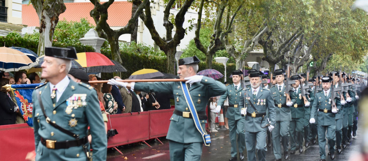 Desfile de la Guardia Civil en Córdoba