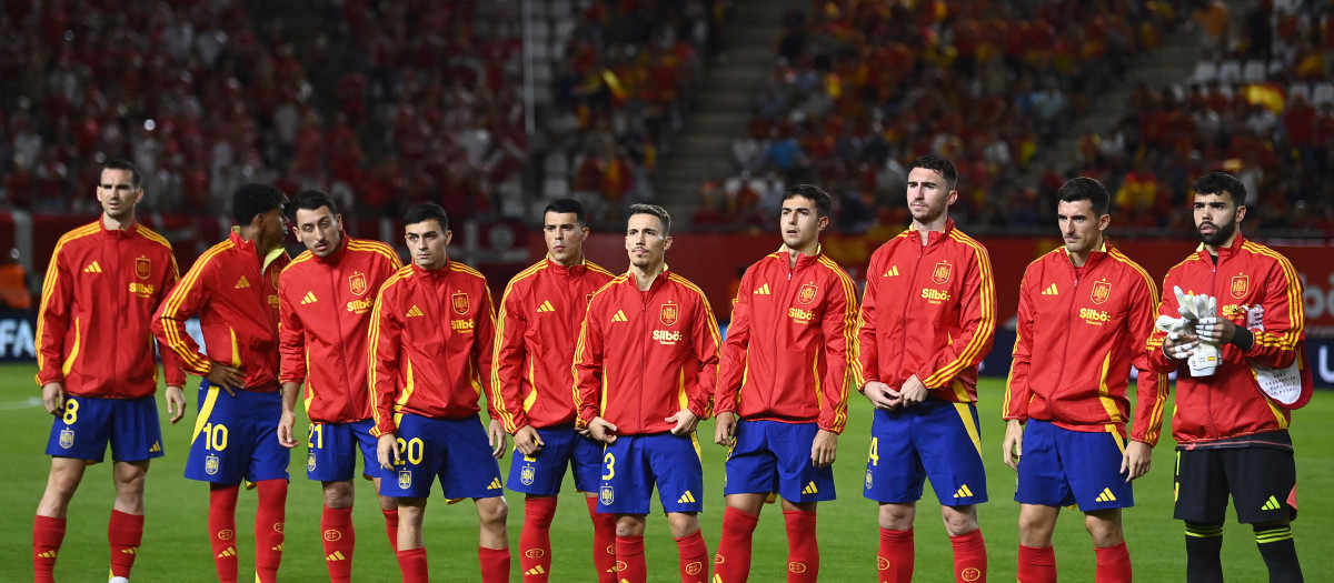 Los futbolistas de la selección española en los momentos previos al partido