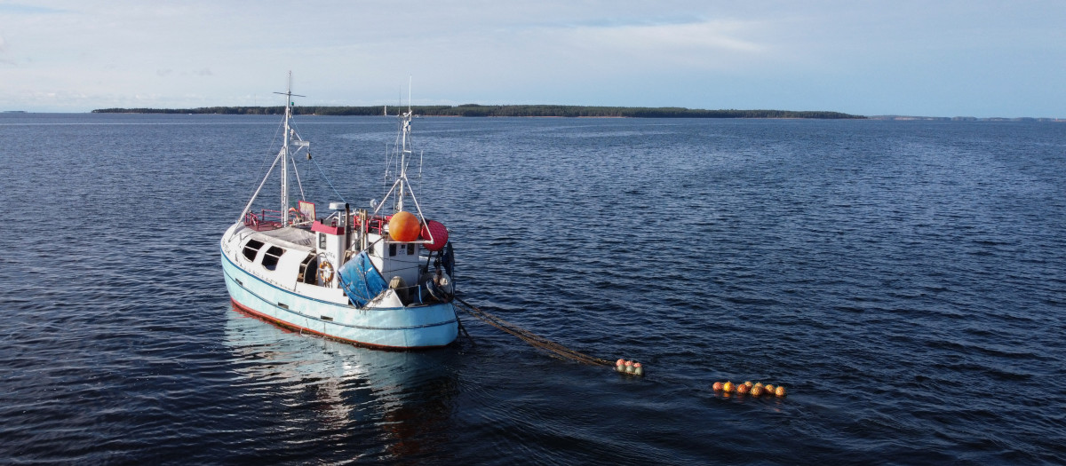 Un barco pesquero en Kotka, al sur de Finlandia